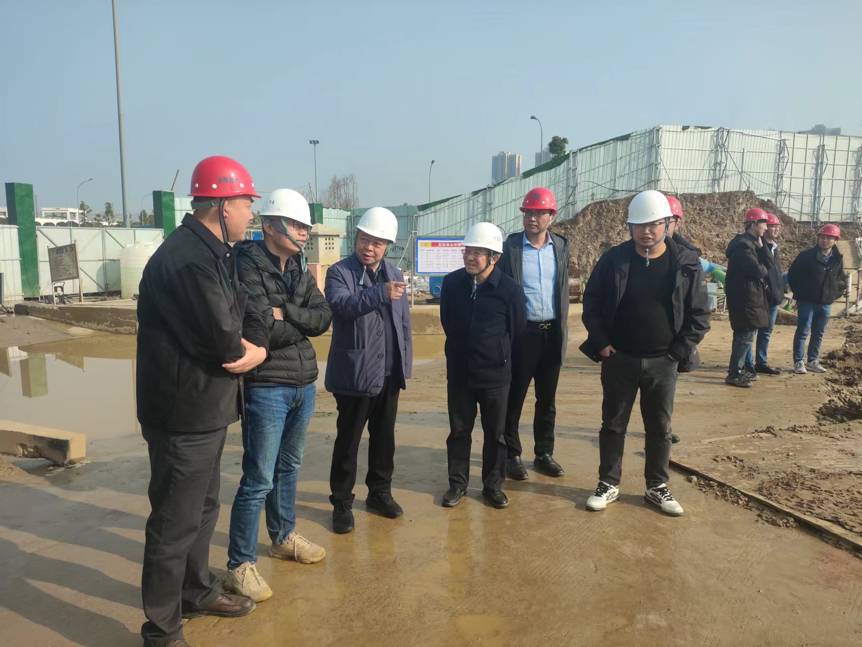 1705048730369110.jpg dcf92a8981628ff8fa9a7fb476ef782.jpg